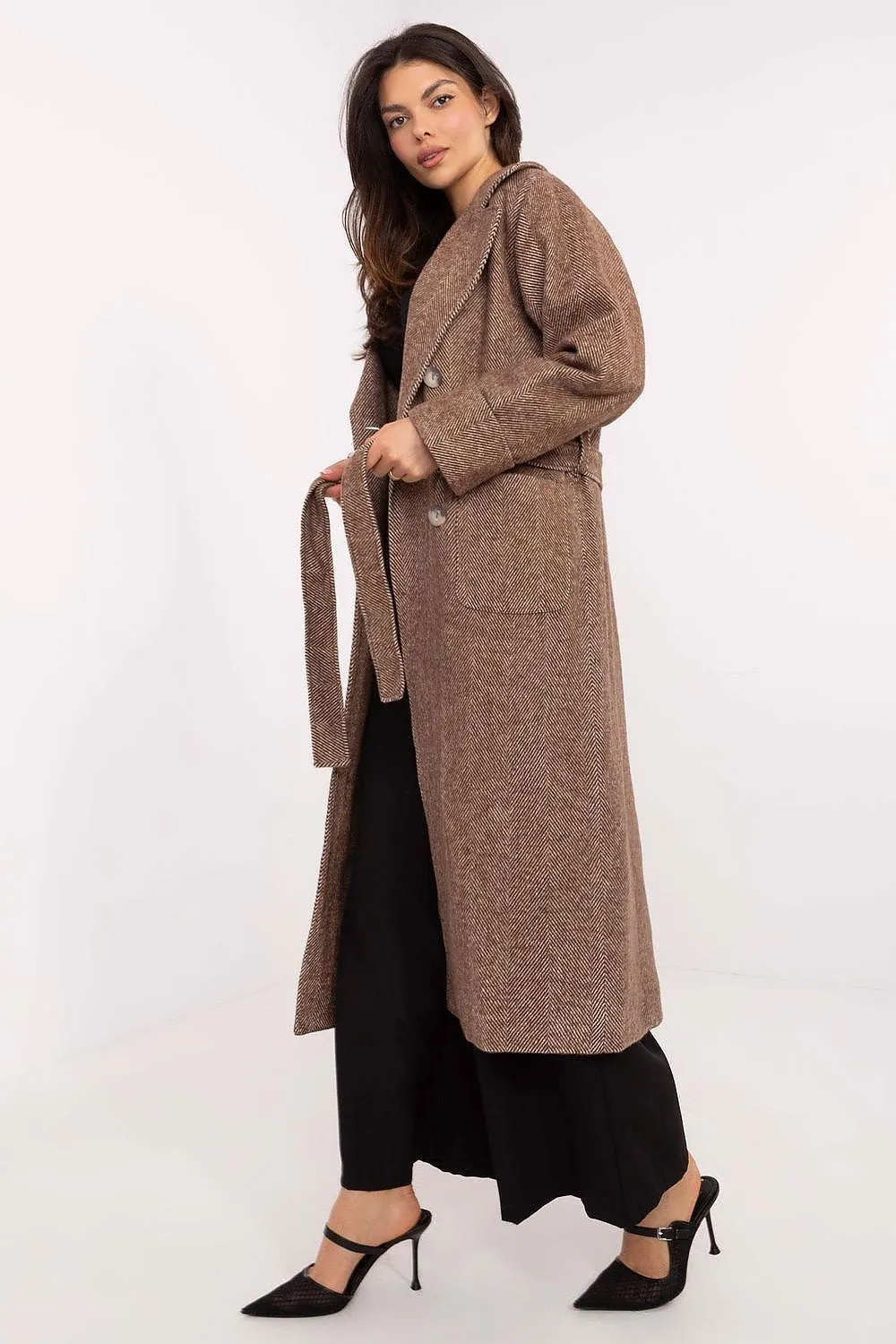Elegant double-breasted women's coat