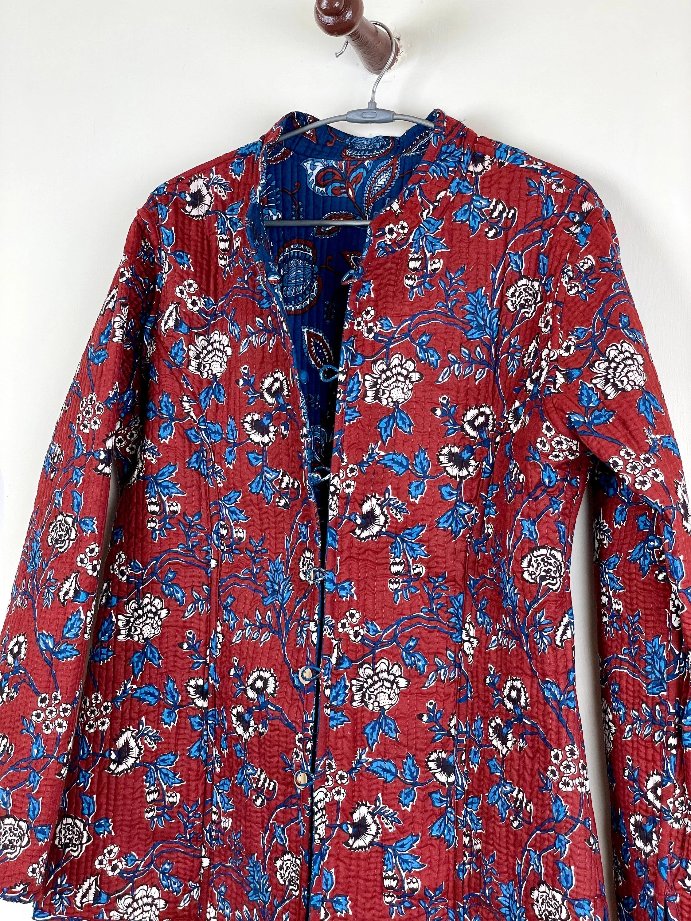 Indian Handmade Quilted Cotton Fabric Jacket Stylish Blue & Red Floral Women's Coat, Reversible Waistcoat for Her