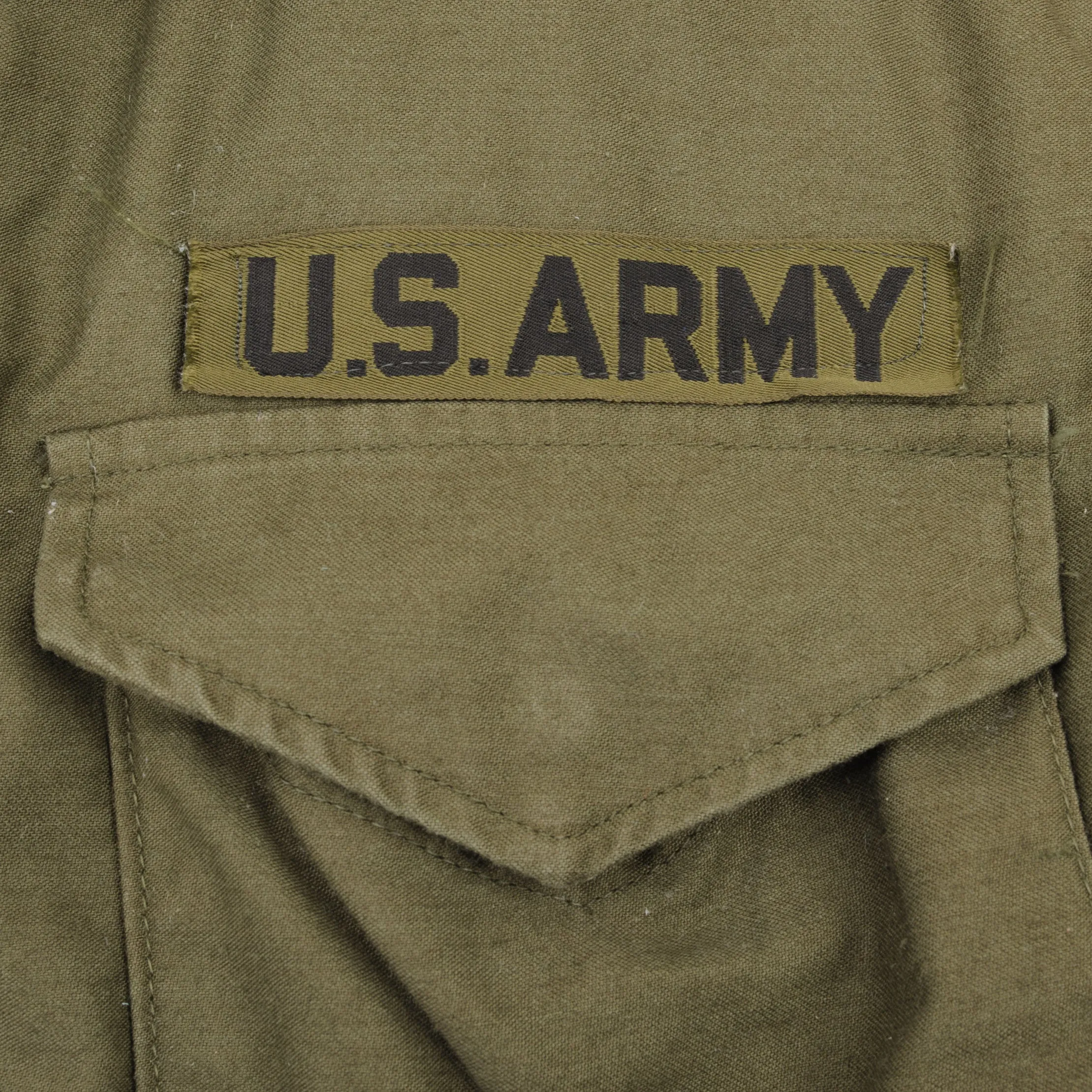 VINTAGE US ARMY M-1965 M65 1982 FIELD JACKET PATCHED SIZE SMALL REGULAR